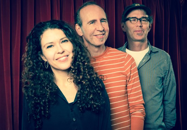 sylvie_courvoisier_trio_presse.jpg