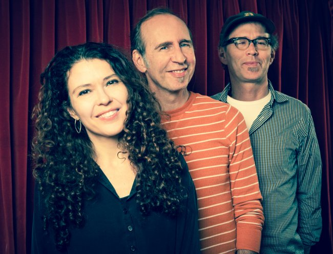 sylvie_courvoisier_trio_presse.jpg